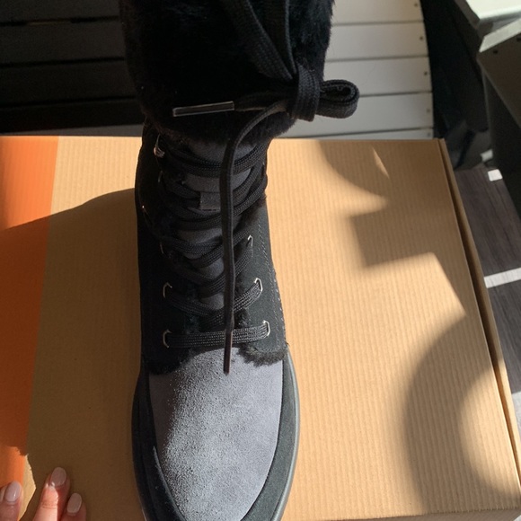 NWT Deckers X Lab ladies Boot - Picture 3 of 5